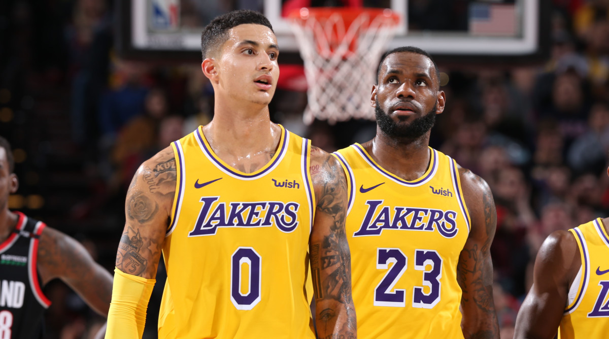 lebron_james_kyle_kuzma_lakera_marquee_.jpg